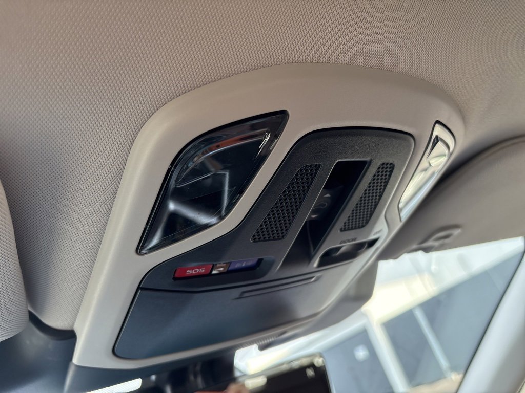 Used 2025 Subaru Outback Touring image 25