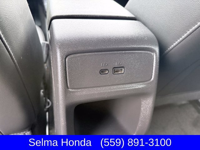 Used 2024 Chevrolet Trax LT w/ LT Convenience Package FWD image 9