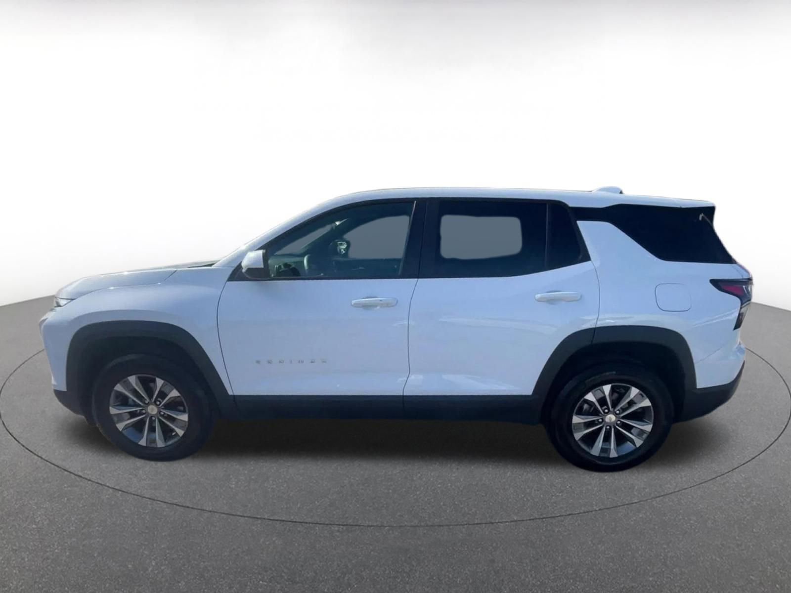 Used 2025 Chevrolet Equinox LT image 9