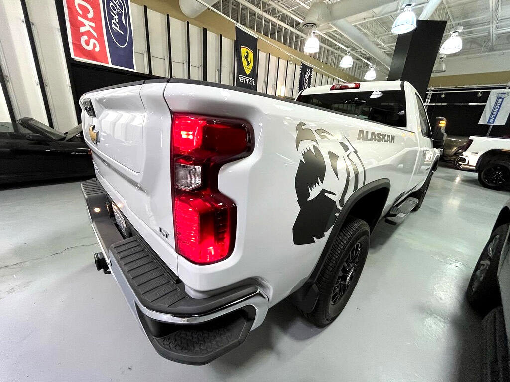 Used 2022 Chevrolet Silverado 3500 LT w/ Convenience Package image 7