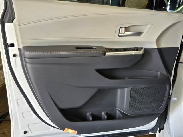 Used 2021 Toyota Sienna XLE FWD image 10