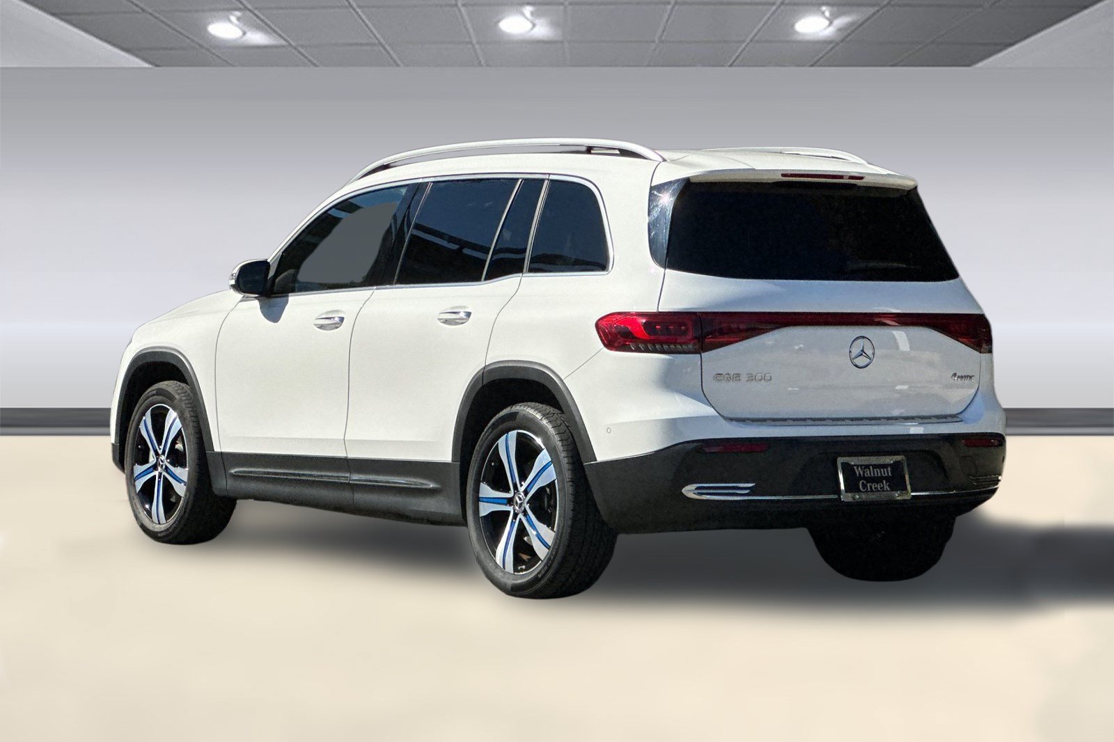 Certified 2023 Mercedes-Benz EQB 300 4MATIC image 3