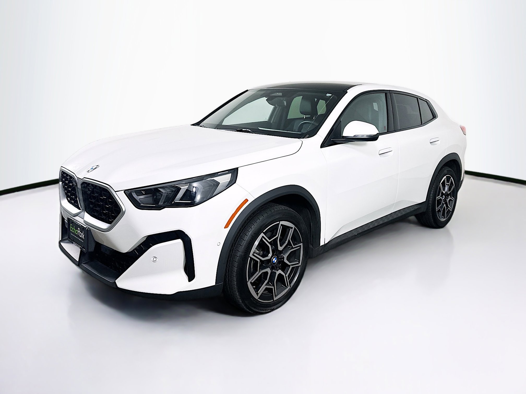 Used 2025 BMW X2 xDrive28i image 3