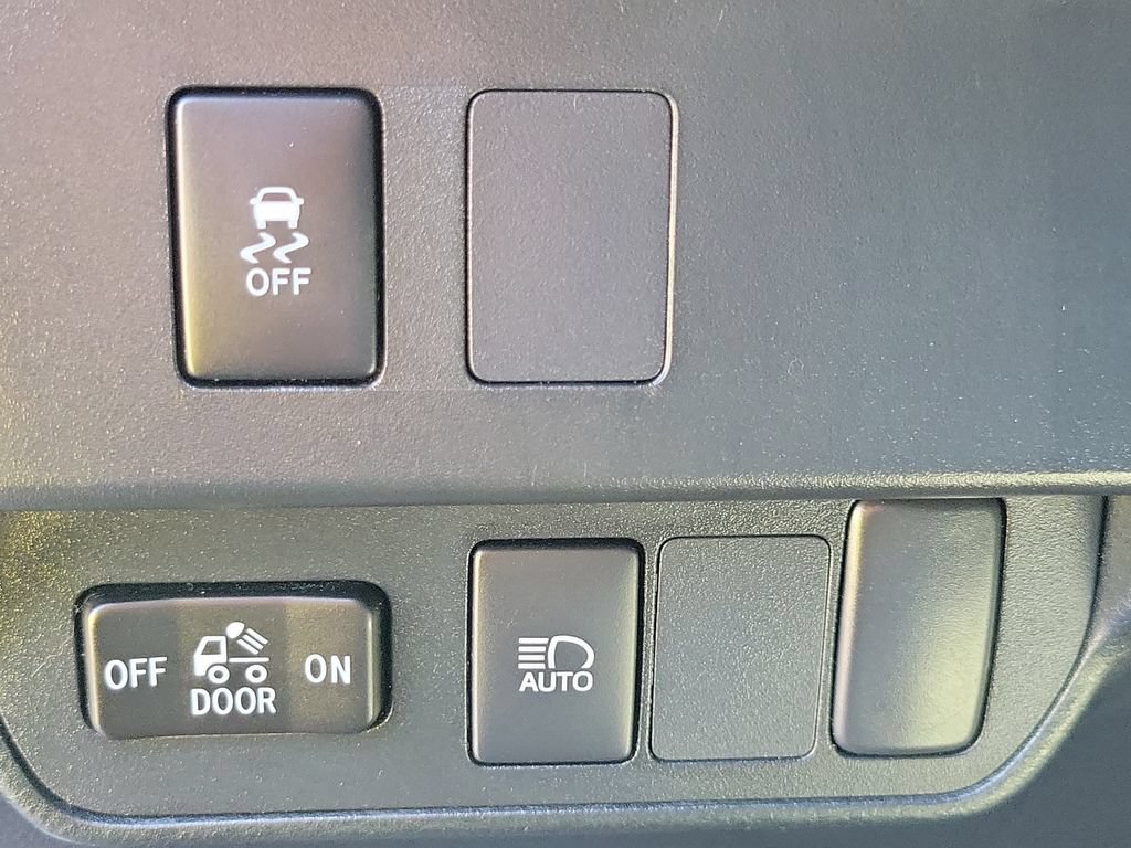 Used 2023 Toyota Tacoma SR RWD image 18