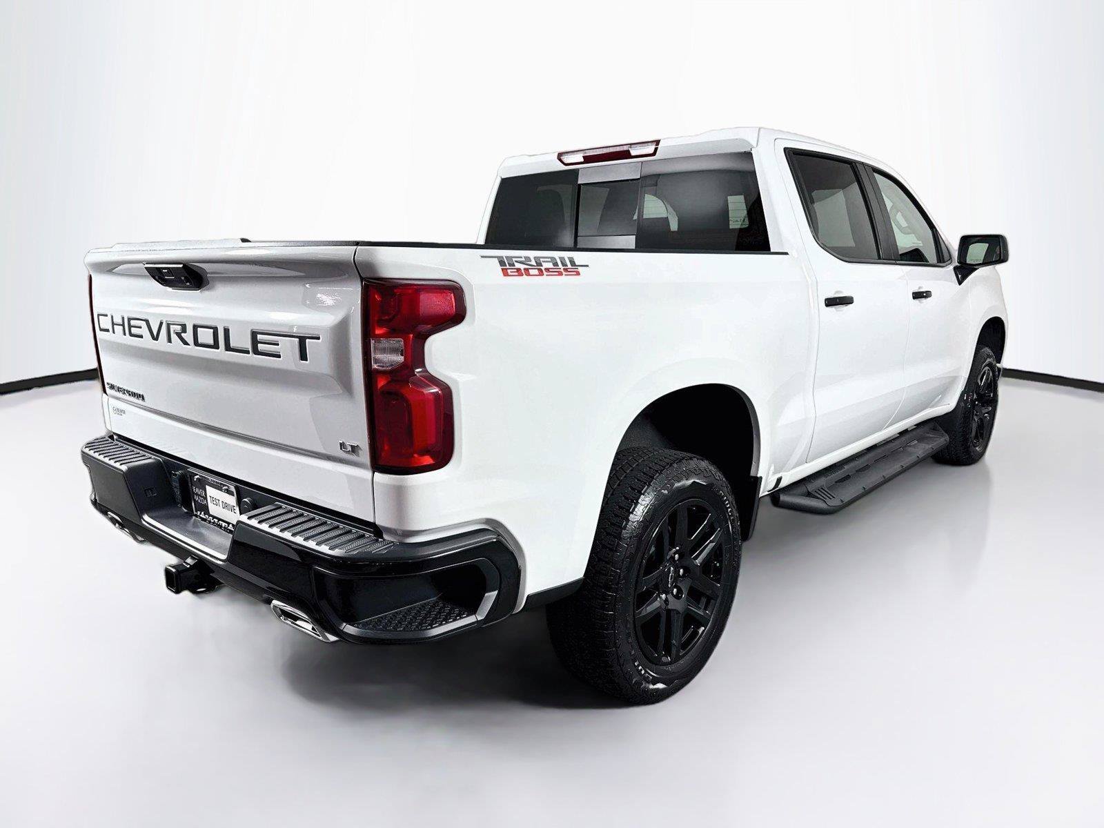 Used 2025 Chevrolet Silverado 1500 LT Trail Boss w/ Convenience Package II AWD/4WD video 2