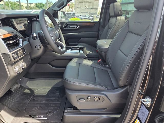 New 2026 GMC Yukon XL Denali w/ Sun & Power Step Package AWD/4WD image 4