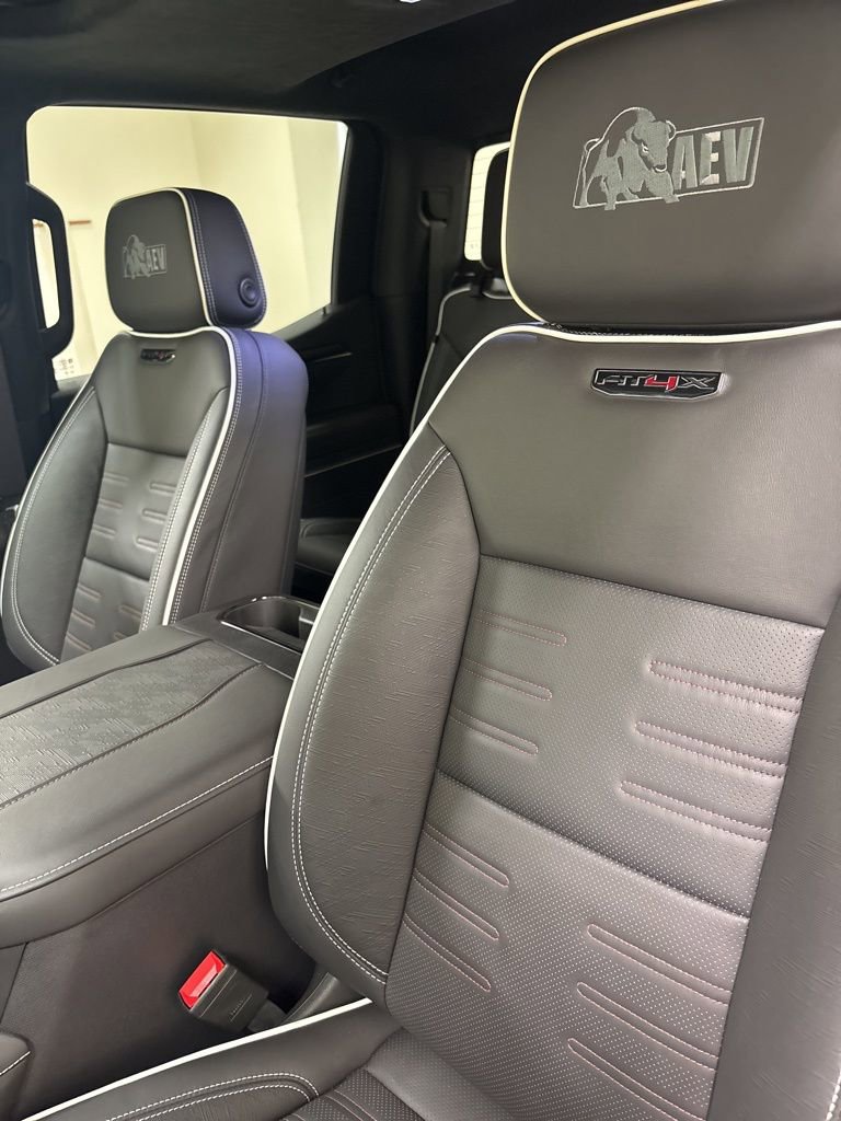 New 2024 GMC Sierra 1500 AT4X w/ AT4X AEV Edition AWD/4WD image 18
