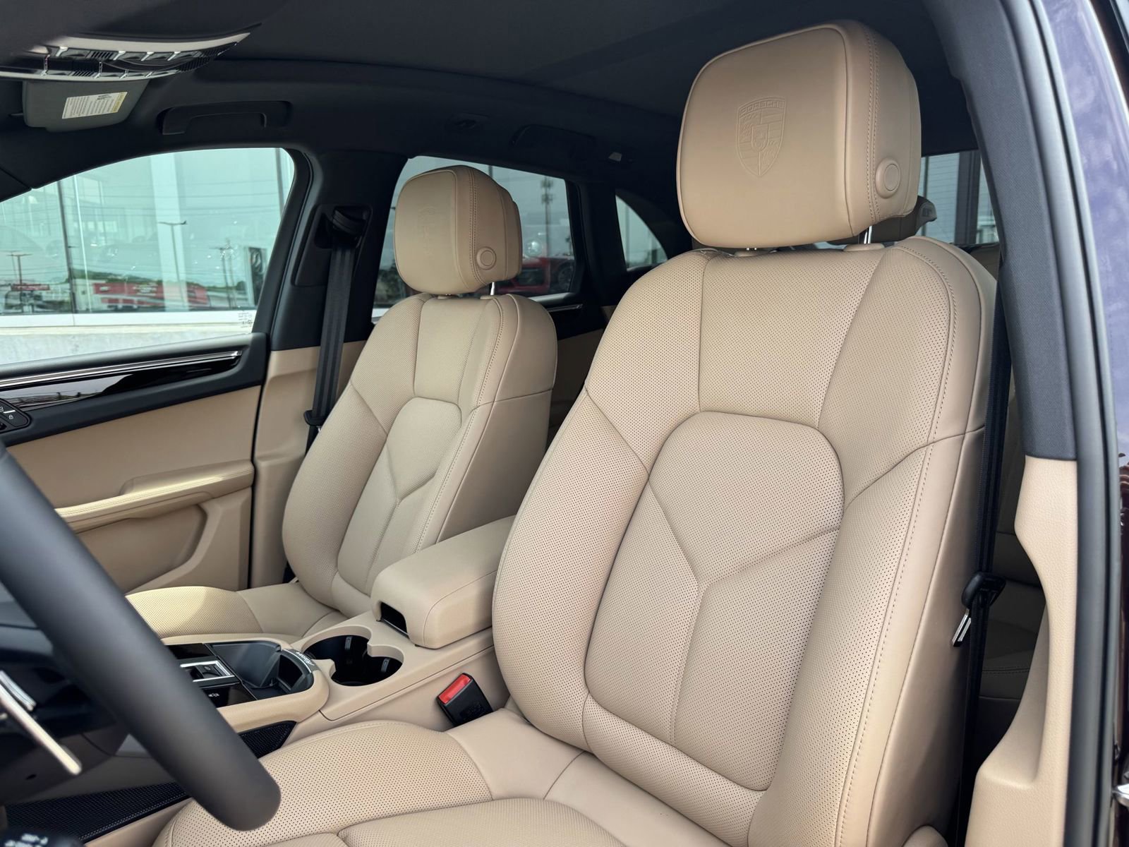 New 2025 Porsche Macan image 18