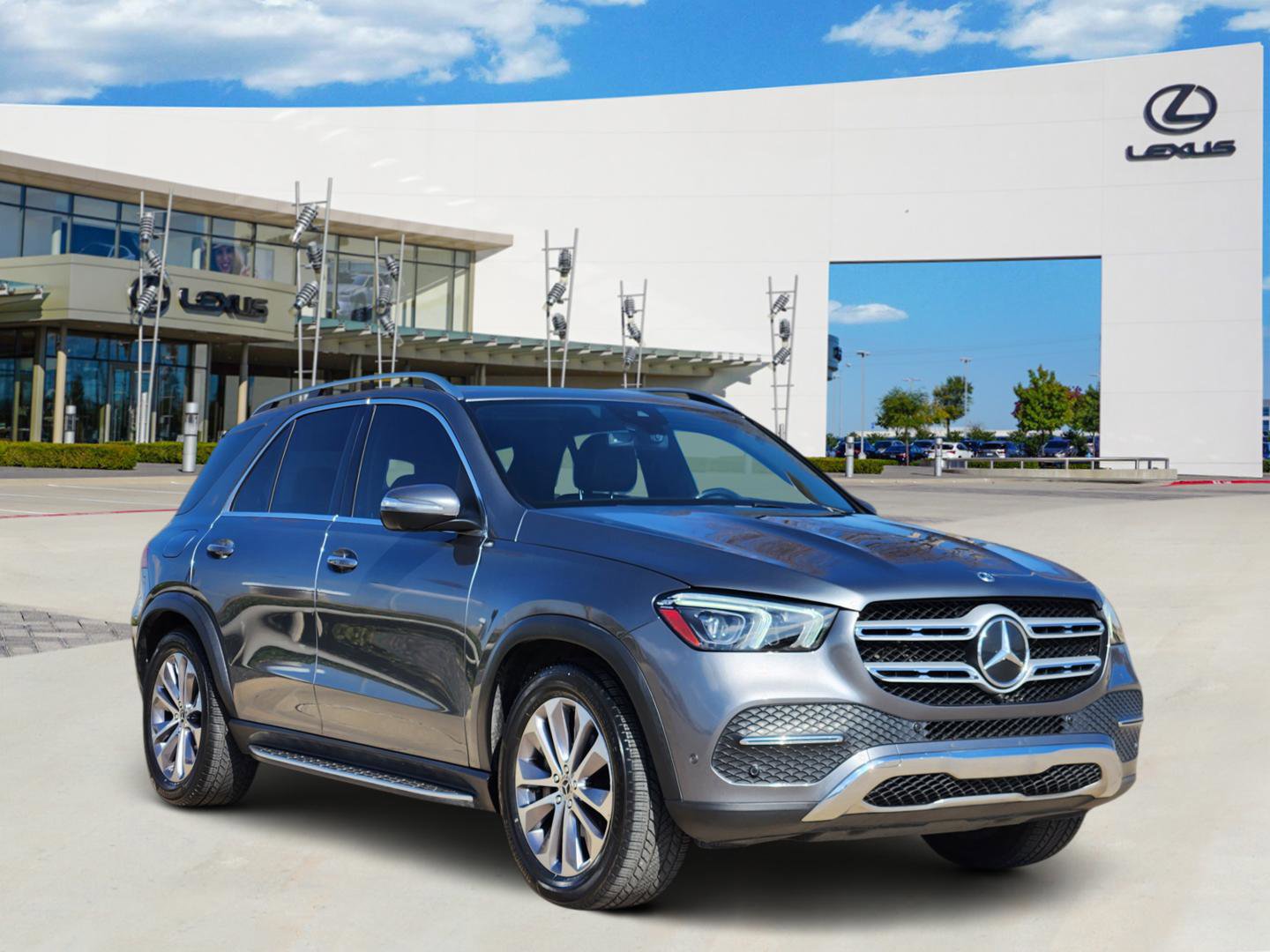 Used 2022 Mercedes-Benz GLE 350 image 2