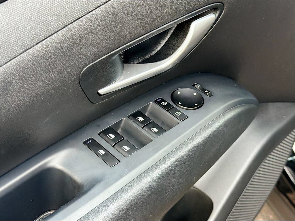 Used 2025 Hyundai Tucson SEL AWD/4WD image 18