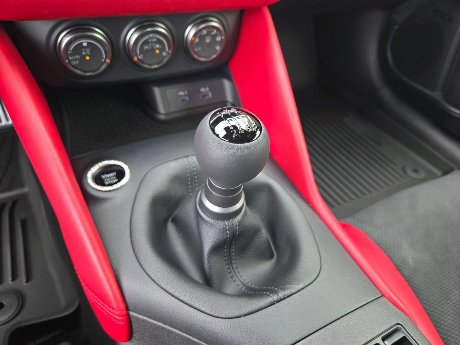 Used 2026 Nissan Z Performance w/ Floor Mat Package RWD image 20