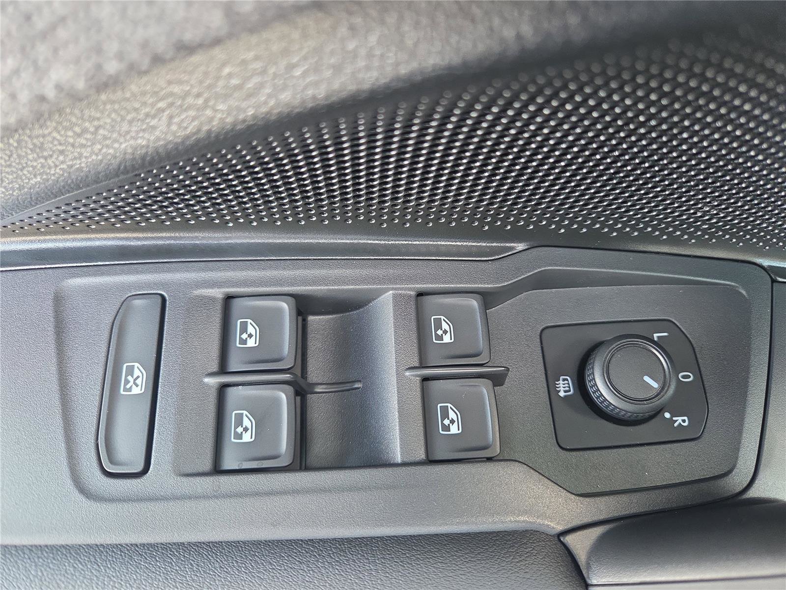 New 2026 Volkswagen Tiguan S image 14