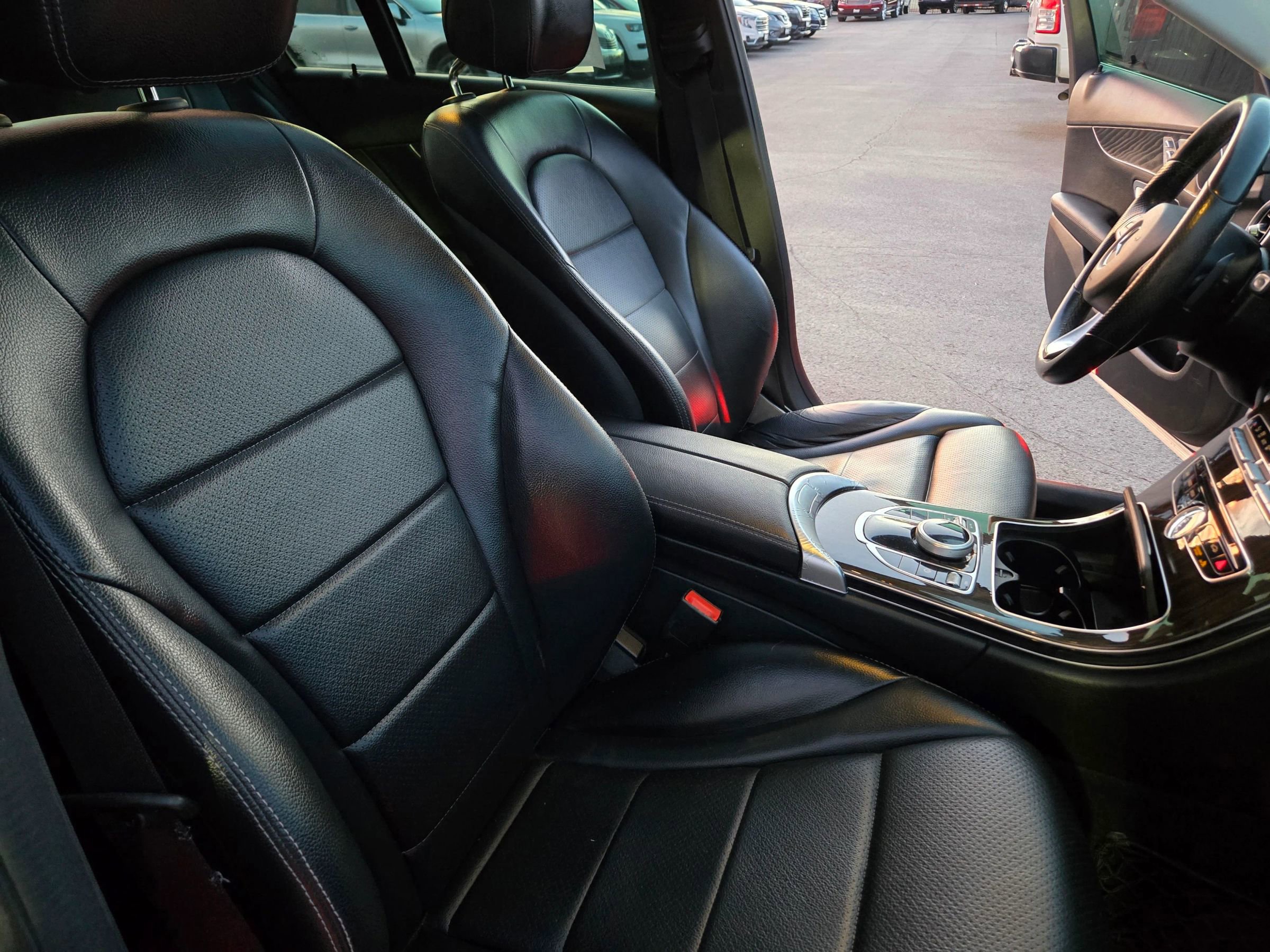 Used 2017 Mercedes-Benz C 300 4MATIC Sedan image 57