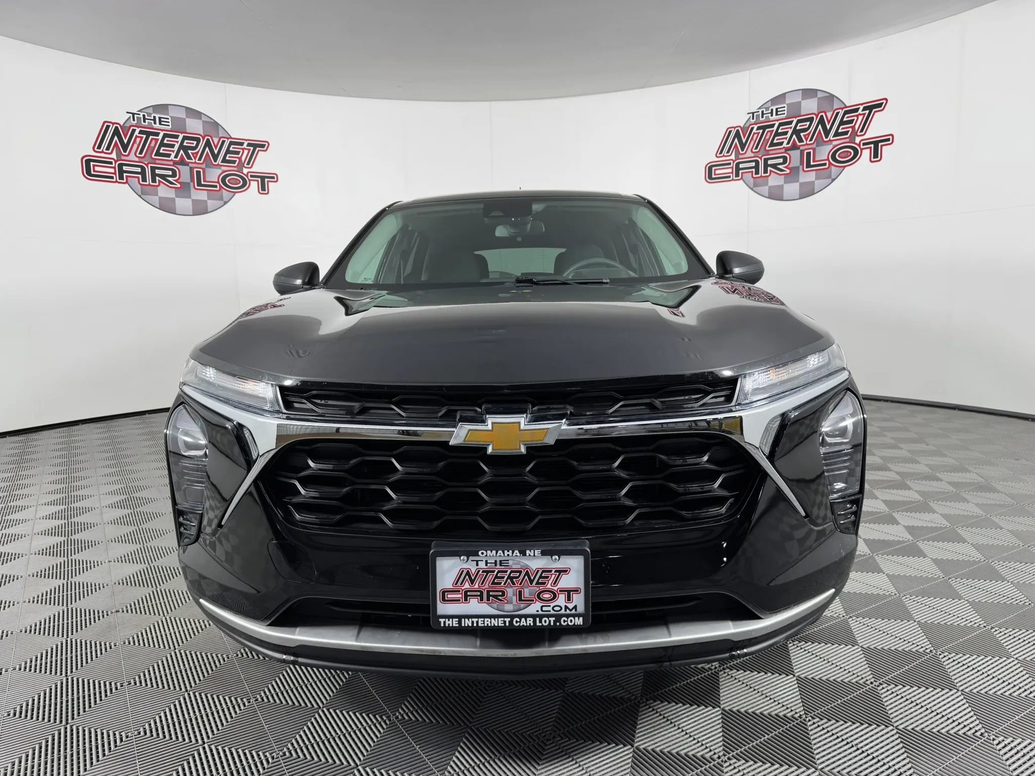 Used 2024 Chevrolet Trax LS w/ Driver Confidence Package image 2