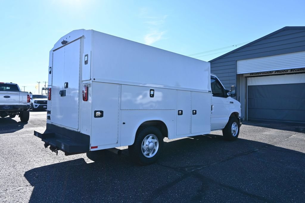 Used 2021 Ford E-350 and Econoline 350 Super Duty w/ Power Windows & Locks Group RWD image 5
