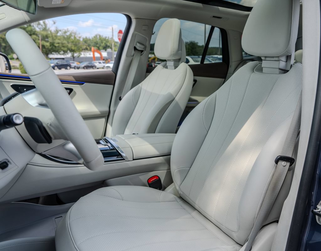 Used 2023 Mercedes-Benz EQE 350+ SUV w/ Exclusive Trim Package image 17