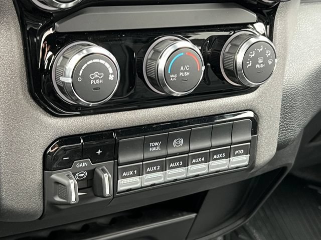 New 2026 RAM 5500 Tradesman AWD/4WD image 23