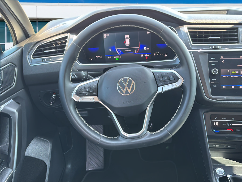 Certified 2023 Volkswagen Tiguan SE FWD image 17