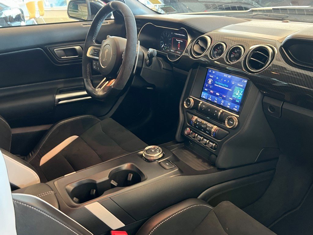 Used 2022 Ford Mustang Shelby GT500 w/ Carbon Fiber Track Pack image 20