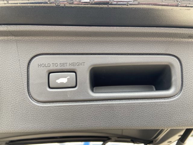 Used 2025 Honda Pilot Elite image 54