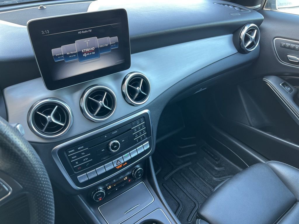Used 2019 Mercedes-Benz GLA 250 4MATIC image 26