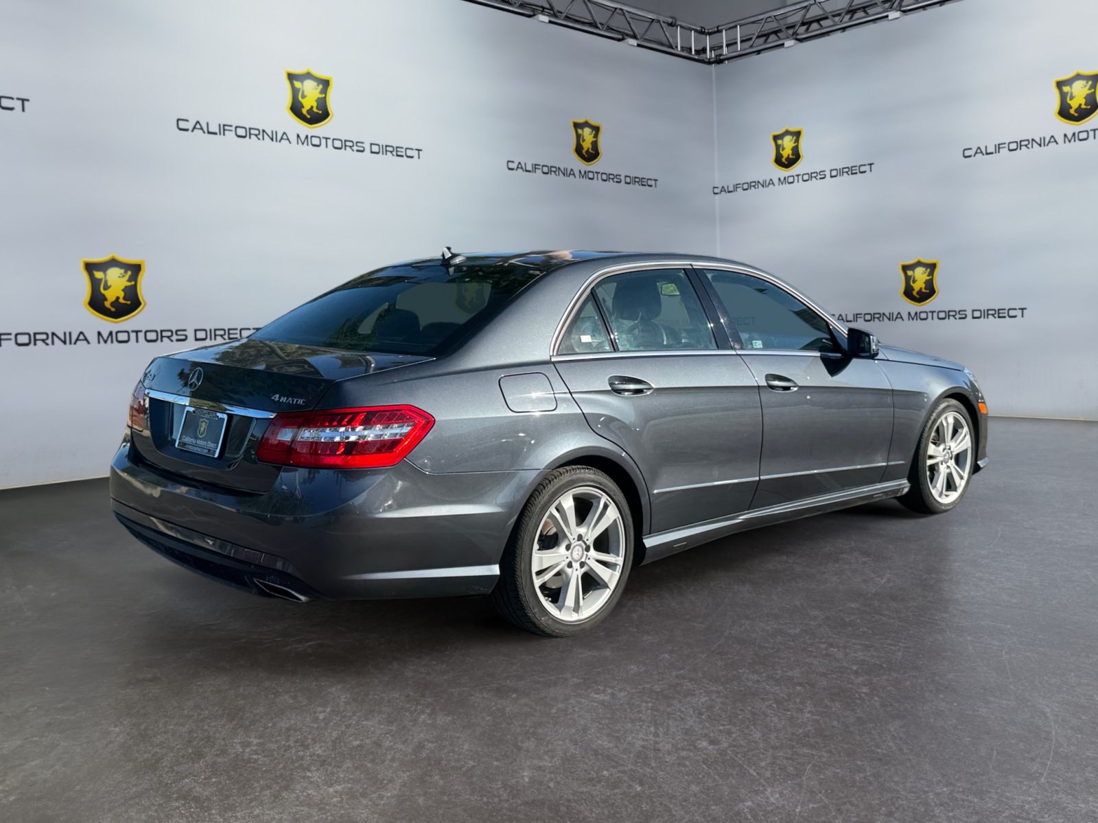 Used 2013 Mercedes-Benz E 350 4MATIC Sedan image 5