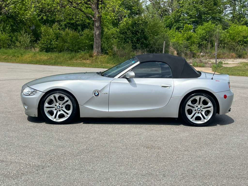 Used 2003 BMW Z4 3.0i RWD image 3