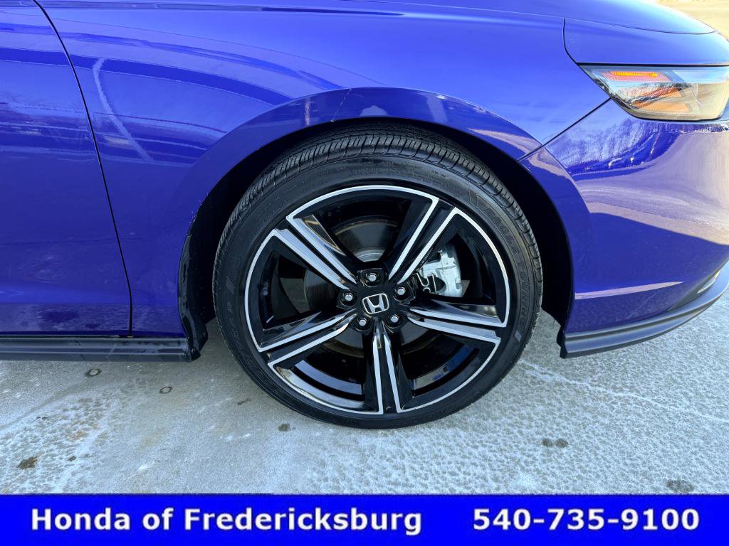 Used 2023 Honda Accord Sport image 13