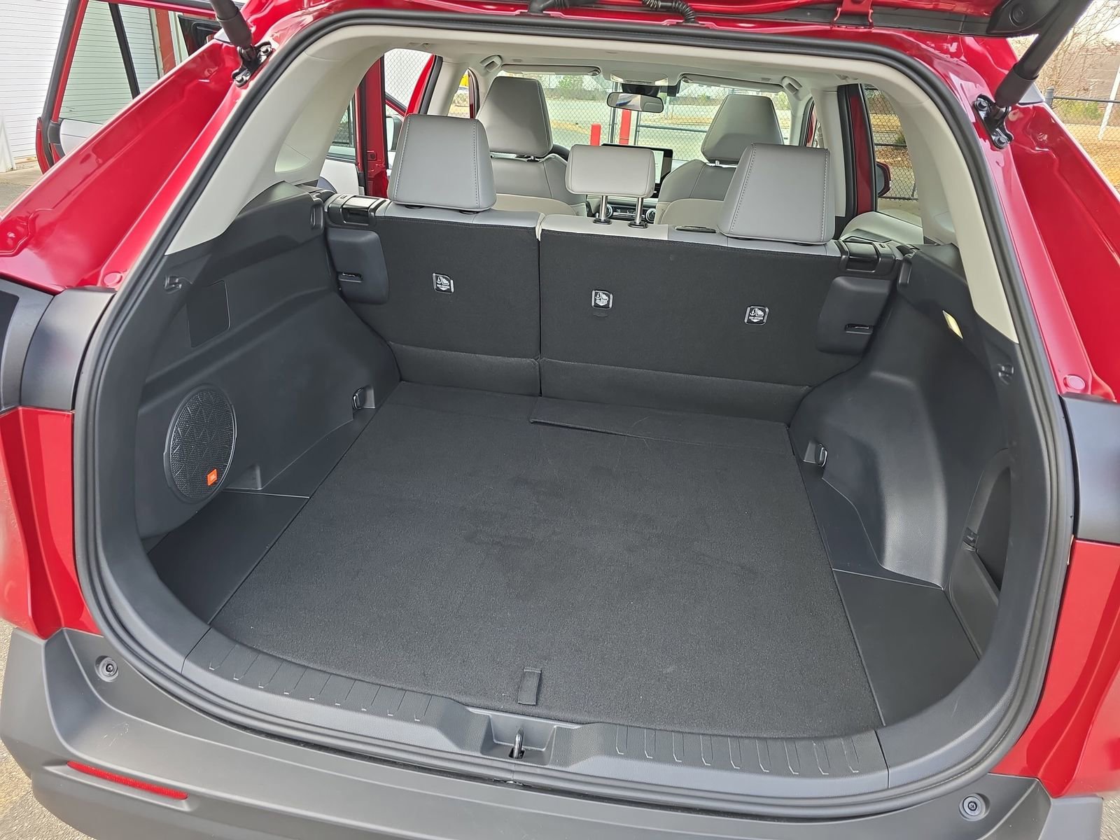 Used 2025 Toyota RAV4 XLE Premium image 19