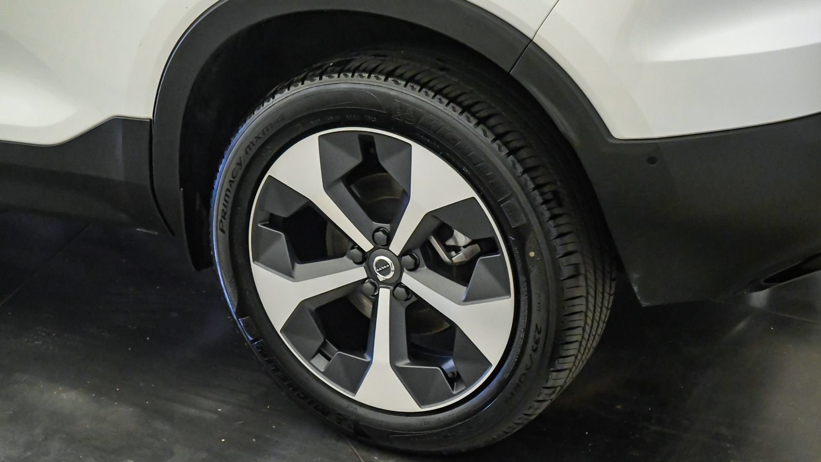 Certified 2026 Volvo XC40 B5 Plus w/ Protection Package Premier AWD/4WD image 11