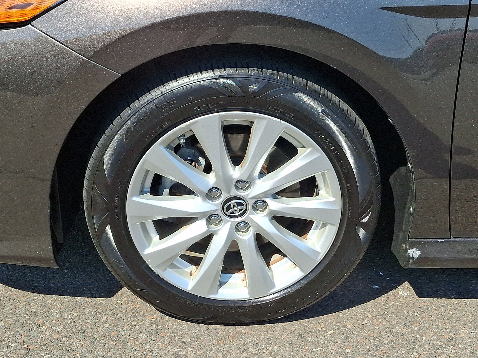 Used 2018 Toyota Camry LE w/ Convenience Package FWD image 8