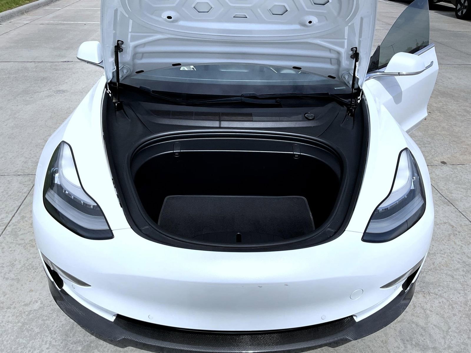 Used 2018 Tesla Model 3 Performance image 25