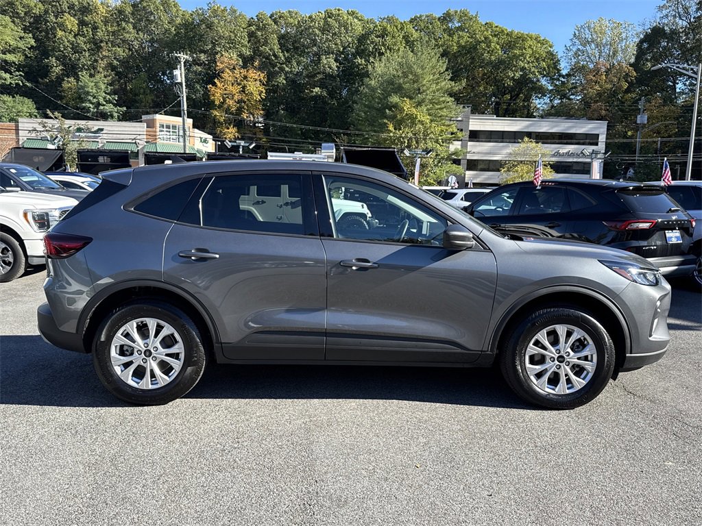 Used 2025 Ford Escape Active w/ Cold Weather Package image 3