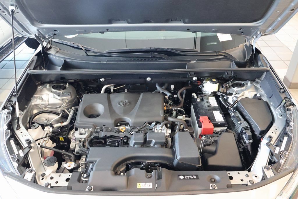 Used 2025 Toyota RAV4 LE AWD/4WD image 13