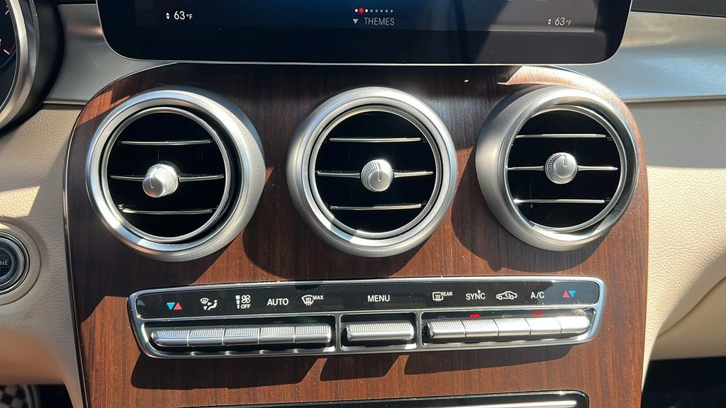 Used 2022 Mercedes-Benz GLC 300 GLC 300 image 33