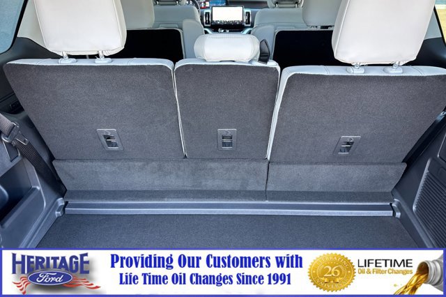 New 2026 Ford Expedition Platinum image 16