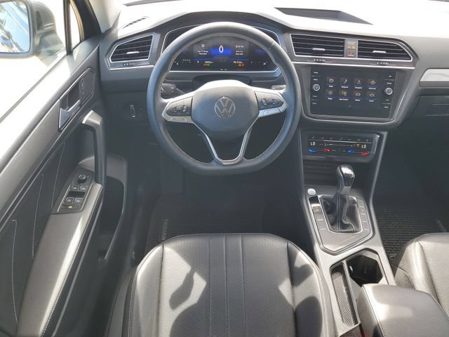 Used 2023 Volkswagen Tiguan SE FWD image 31