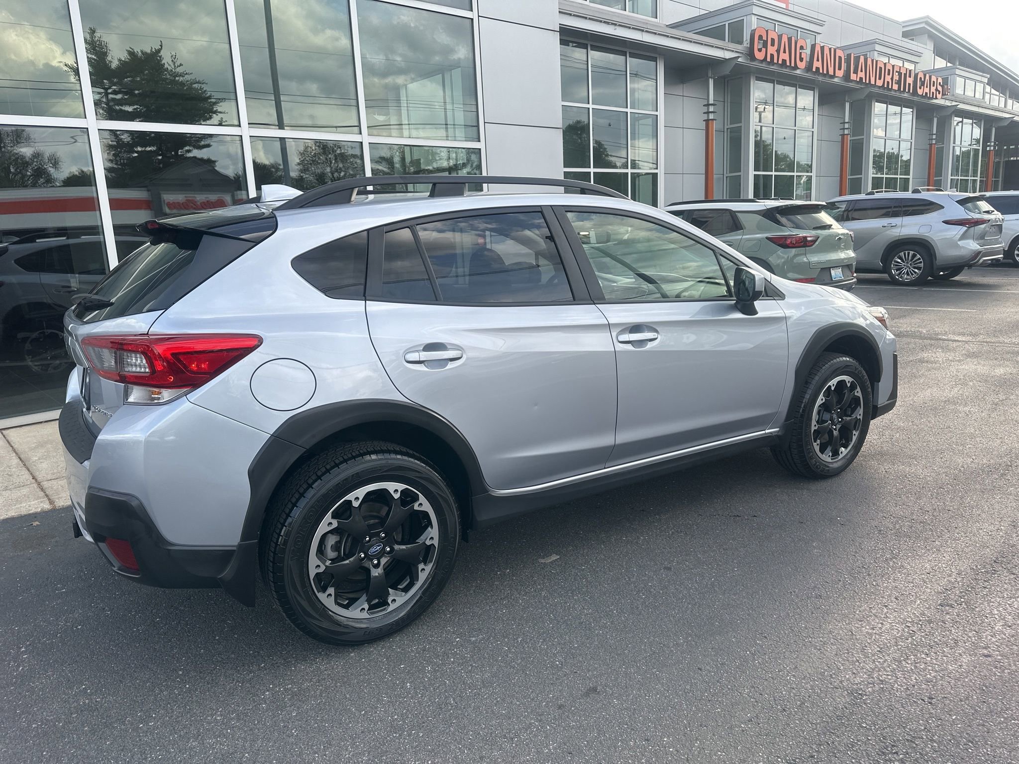 Used 2022 Subaru Crosstrek 2.0i Premium w/ Moonroof Package image 5