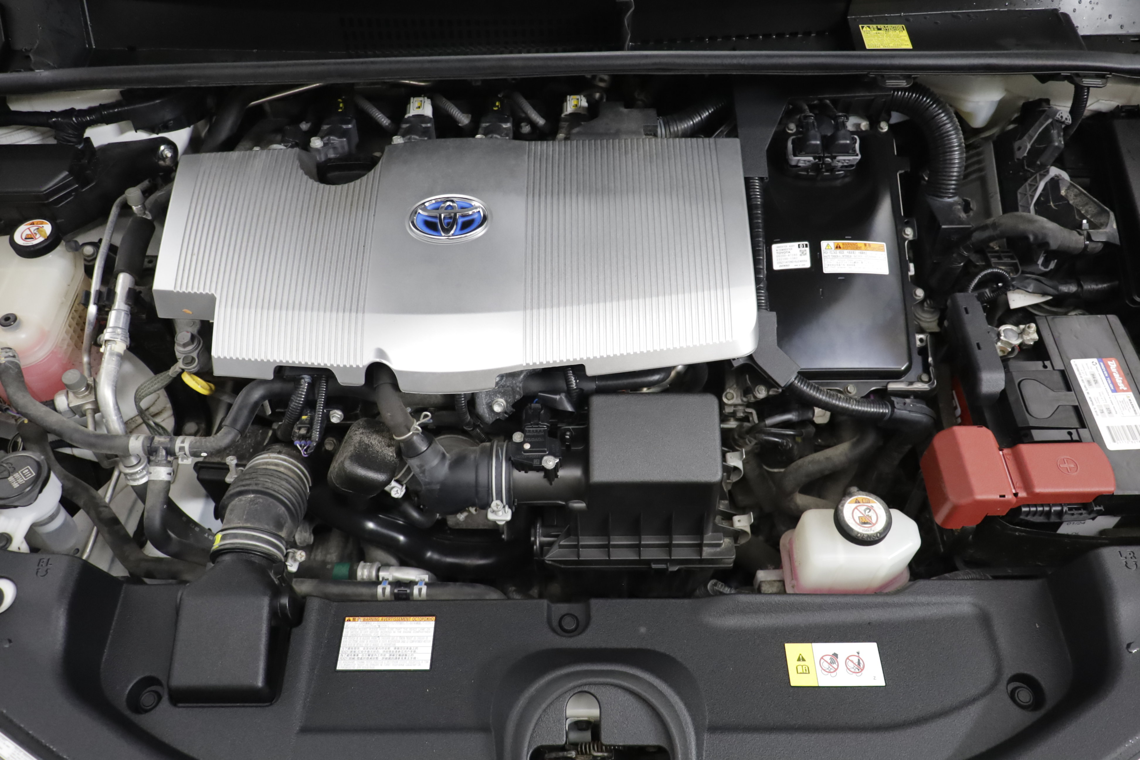 Used 2017 Toyota Prius Three Touring w/ Carpet Mat Package FWD image 21