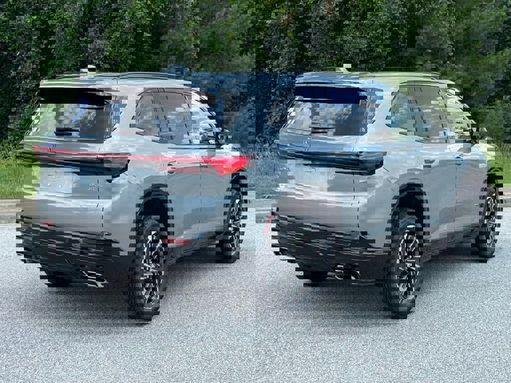 New 2025 Buick Enclave Sport Touring w/ Super Cruise Package image 13