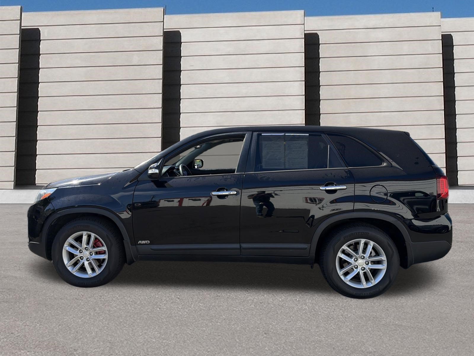 Used 2014 Kia Sorento LX AWD/4WD image 2