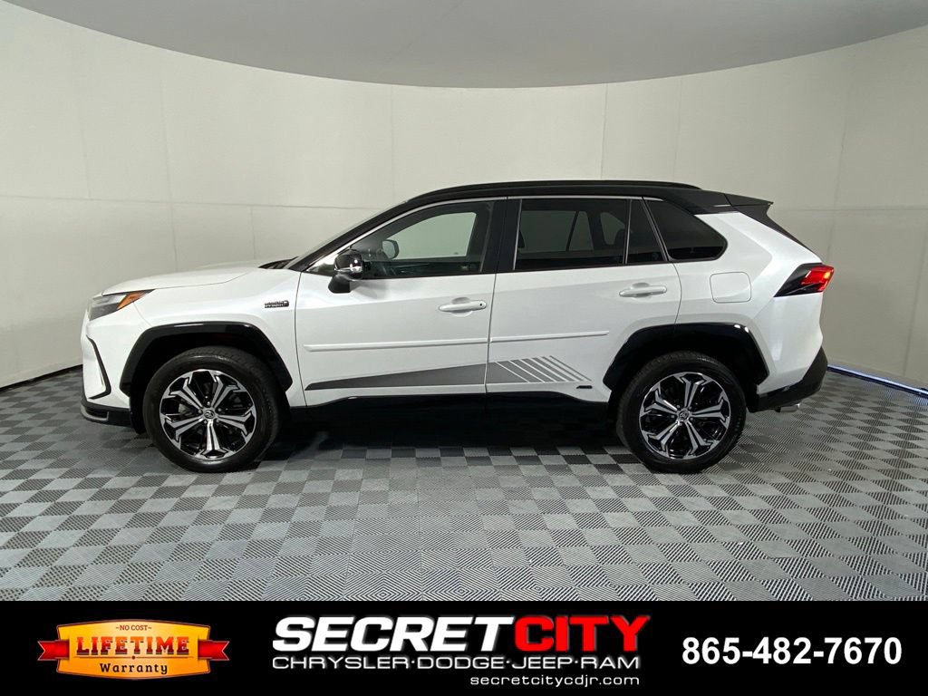Used 2023 Toyota RAV4 XSE w/ Weather Package AWD/4WD image 4