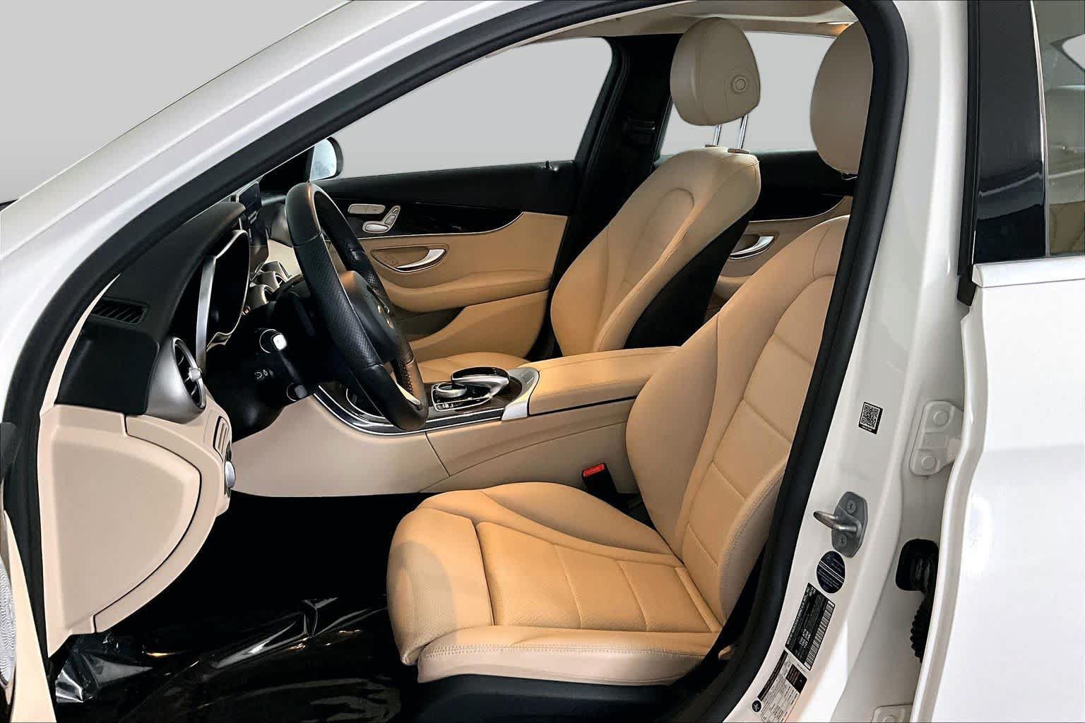 Used 2016 Mercedes-Benz C 300 4MATIC Sedan image 9