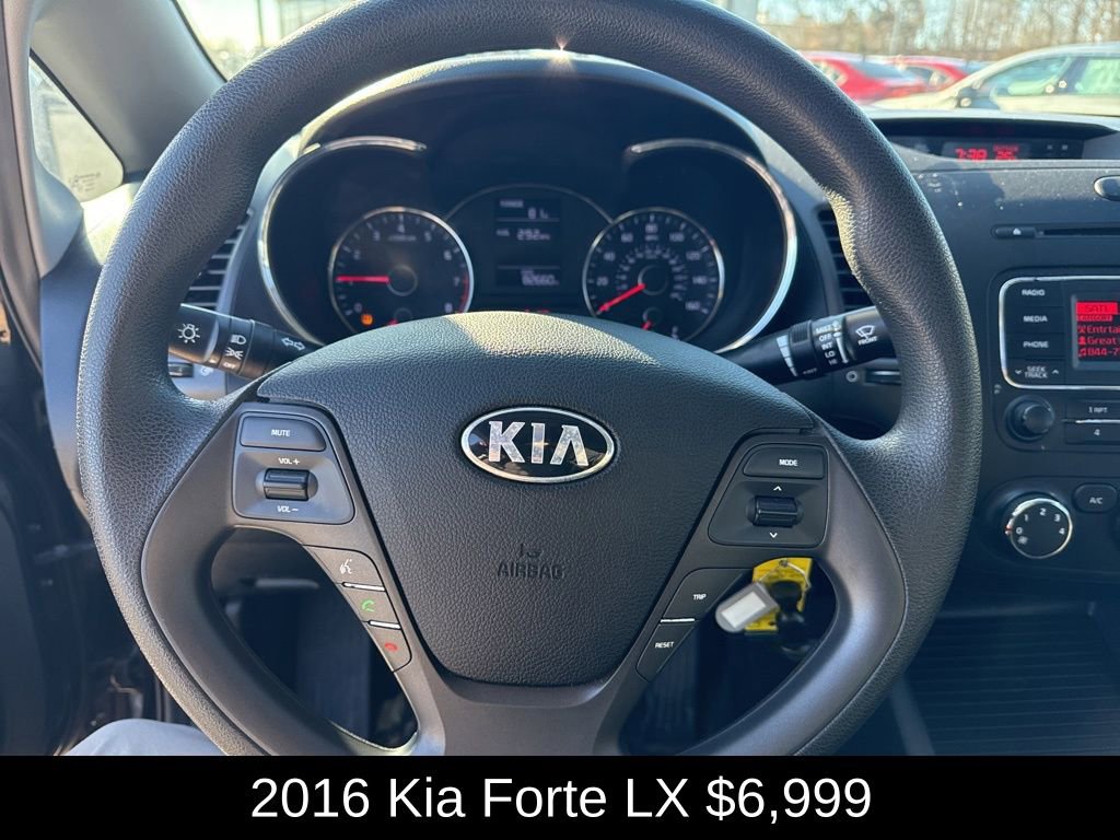 Used 2016 Kia Forte LX image 19