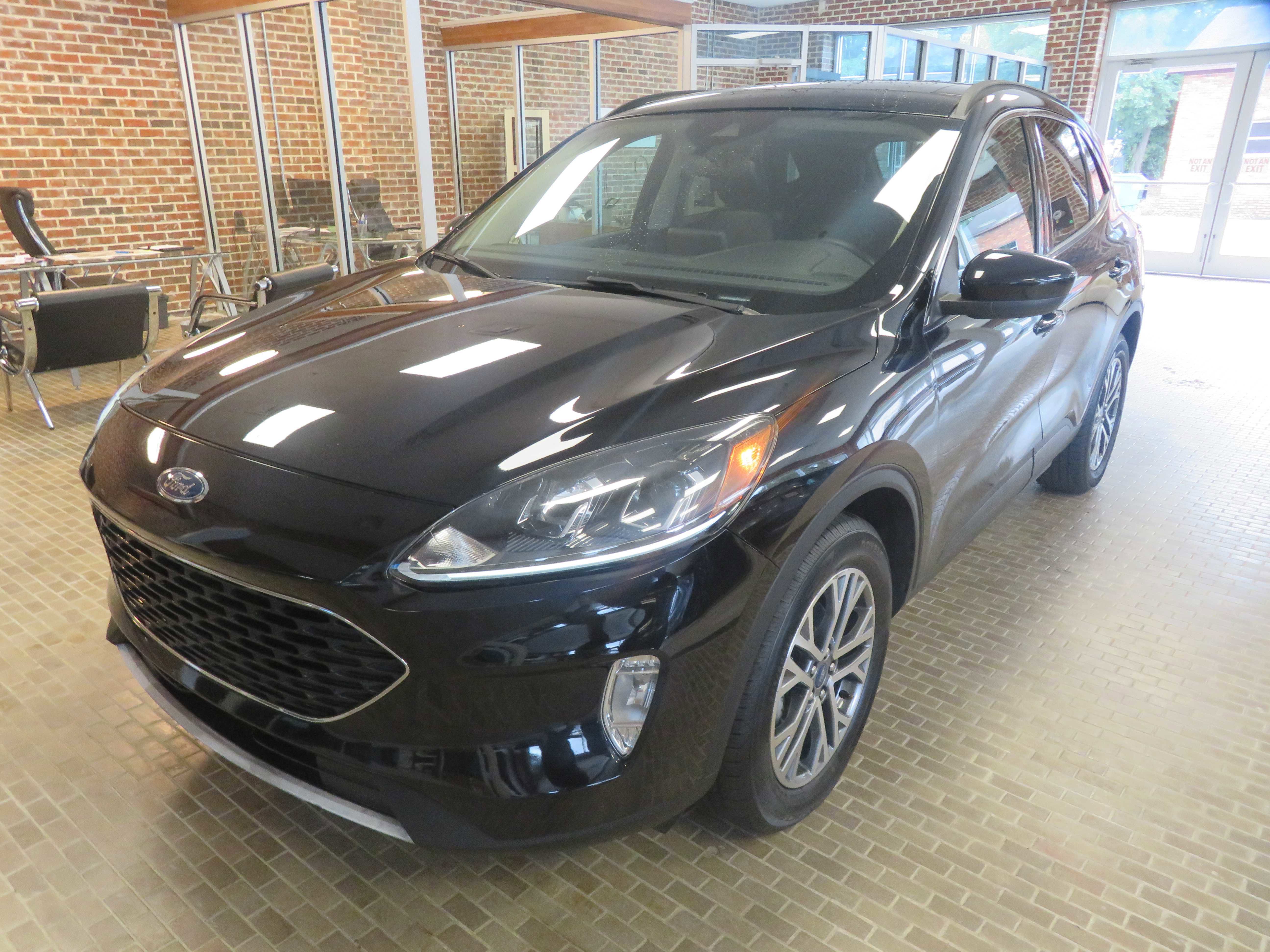 Used 2020 Ford Escape SEL image 70