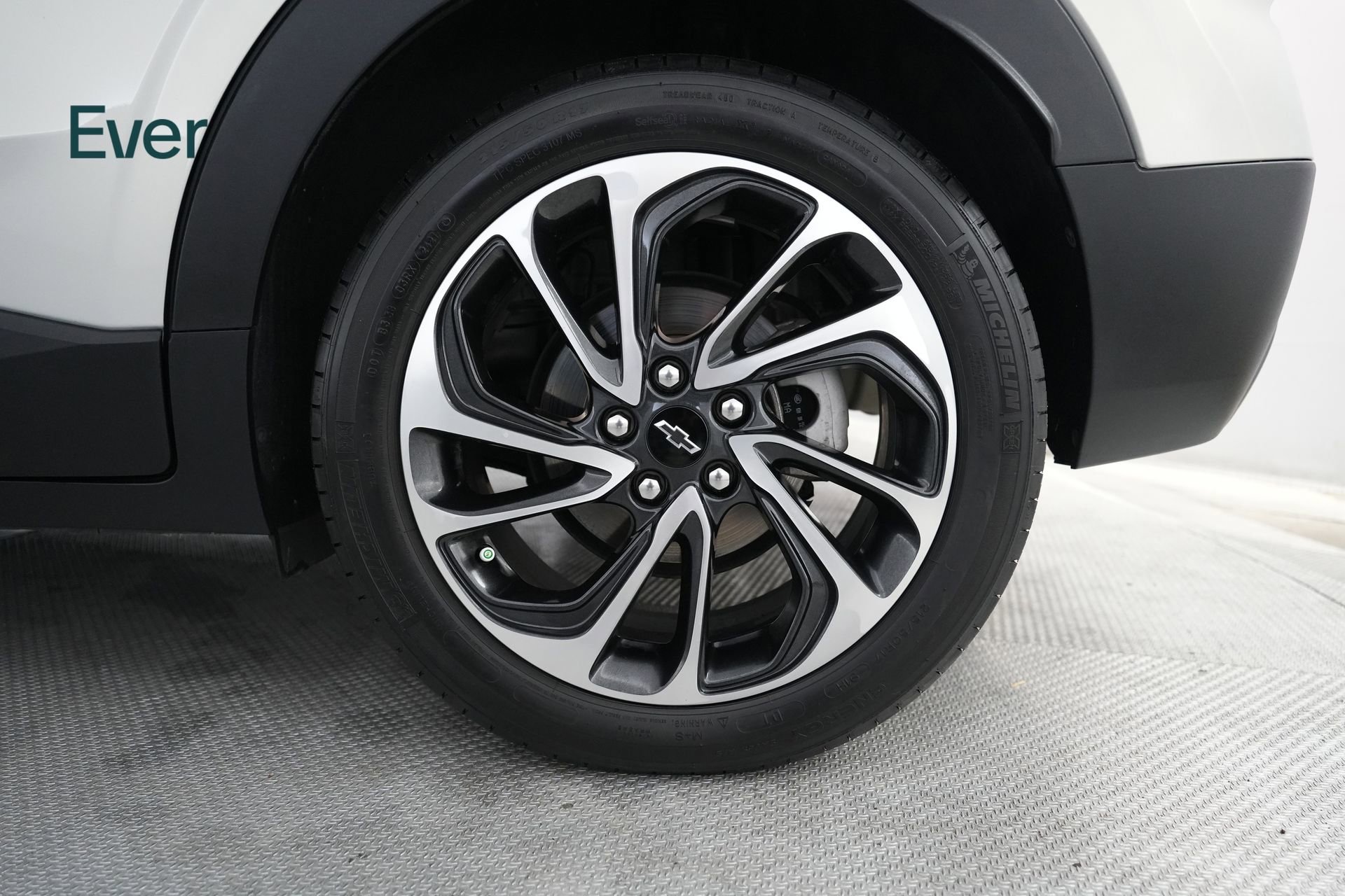 Used 2022 Chevrolet Bolt EUV Premier FWD image 9