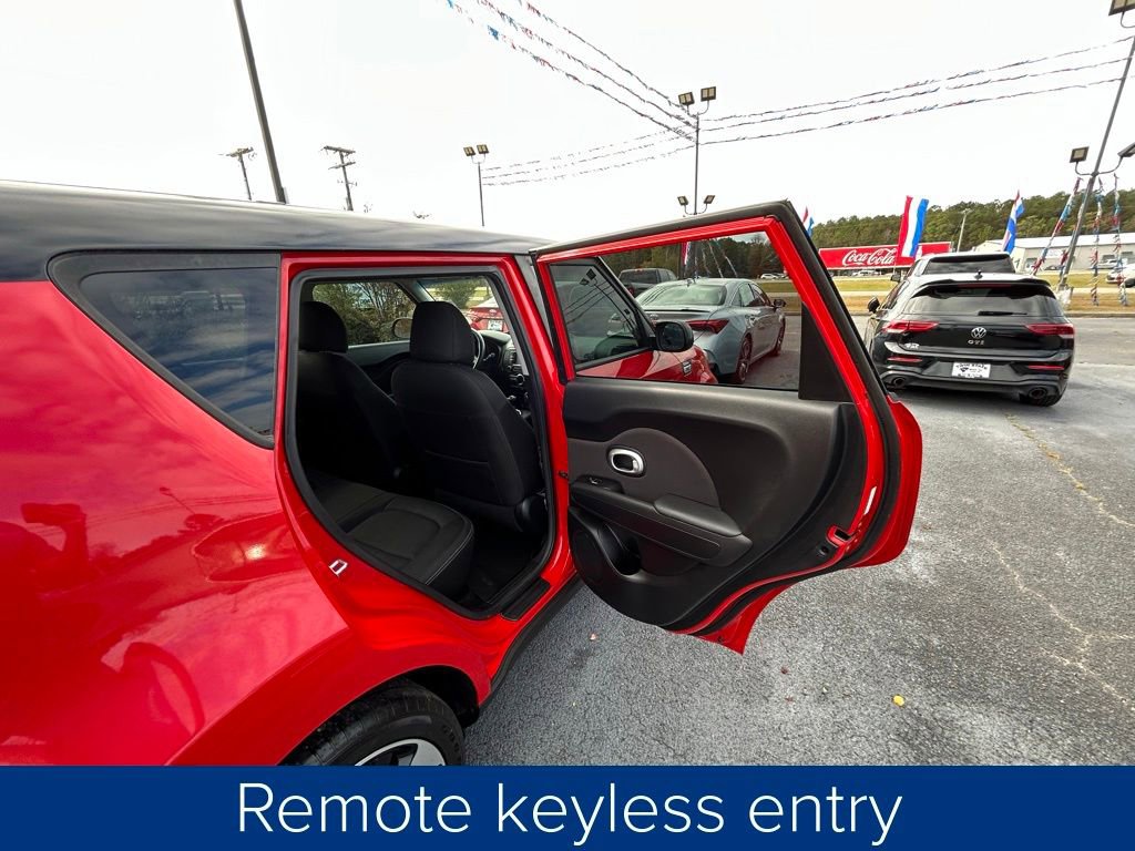 Used 2017 Kia Soul + w/ Designer's Package image 19