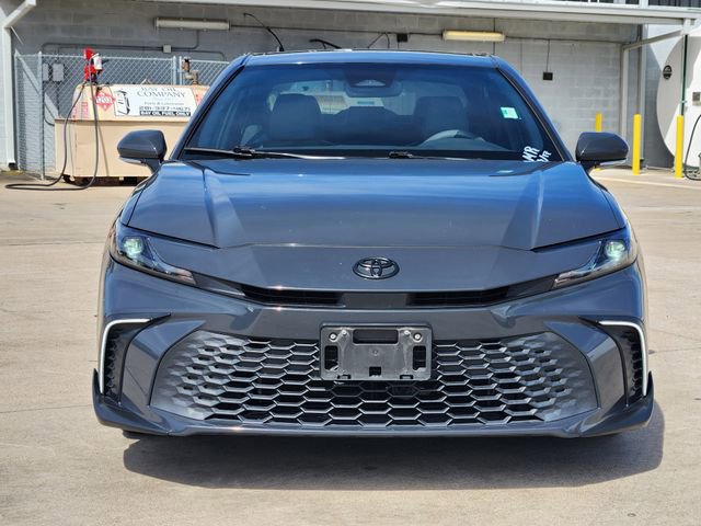 Used 2025 Toyota Camry SE w/ Convenience Package image 2