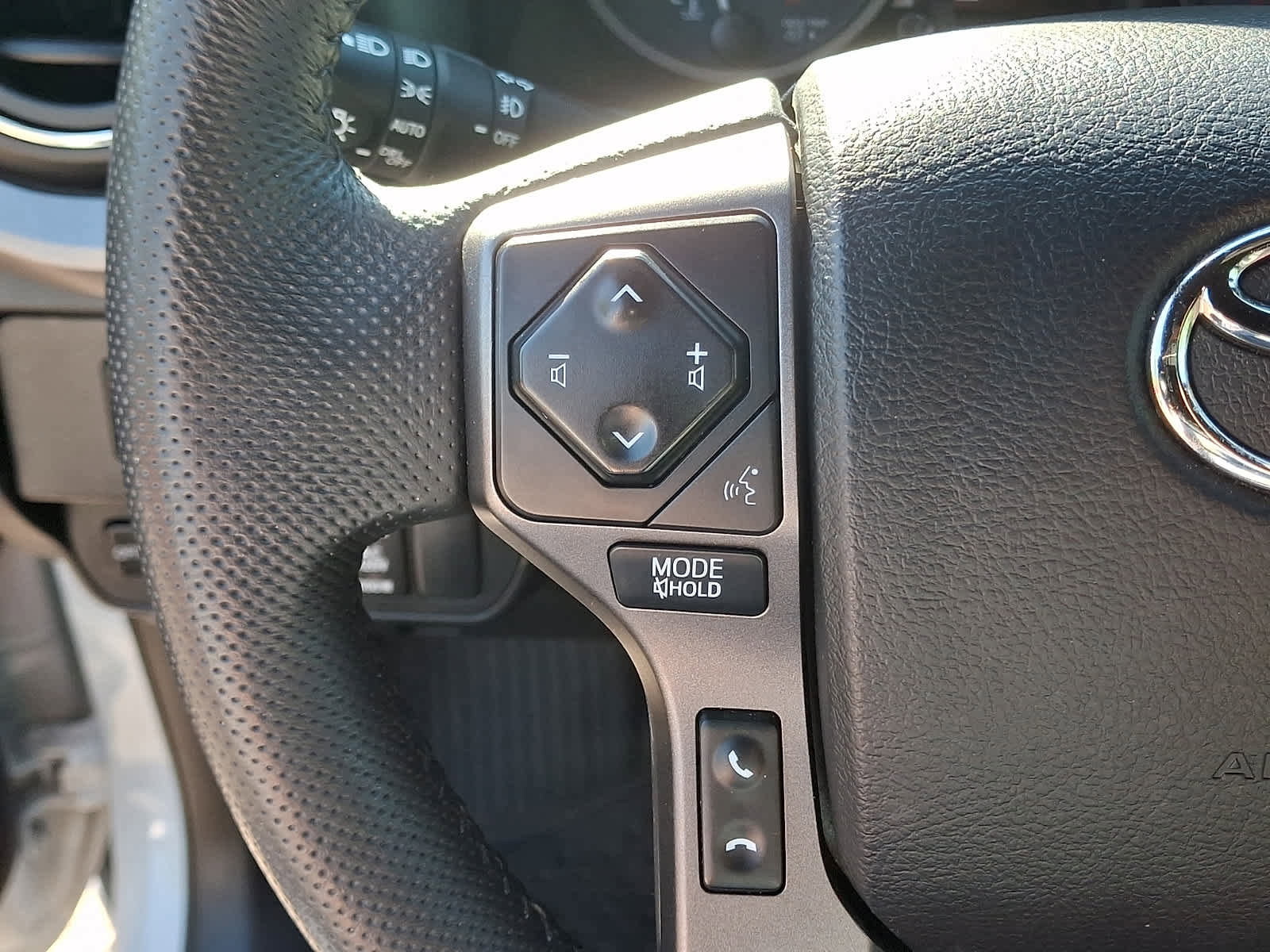 Certified 2023 Toyota Tacoma TRD Sport AWD/4WD image 22