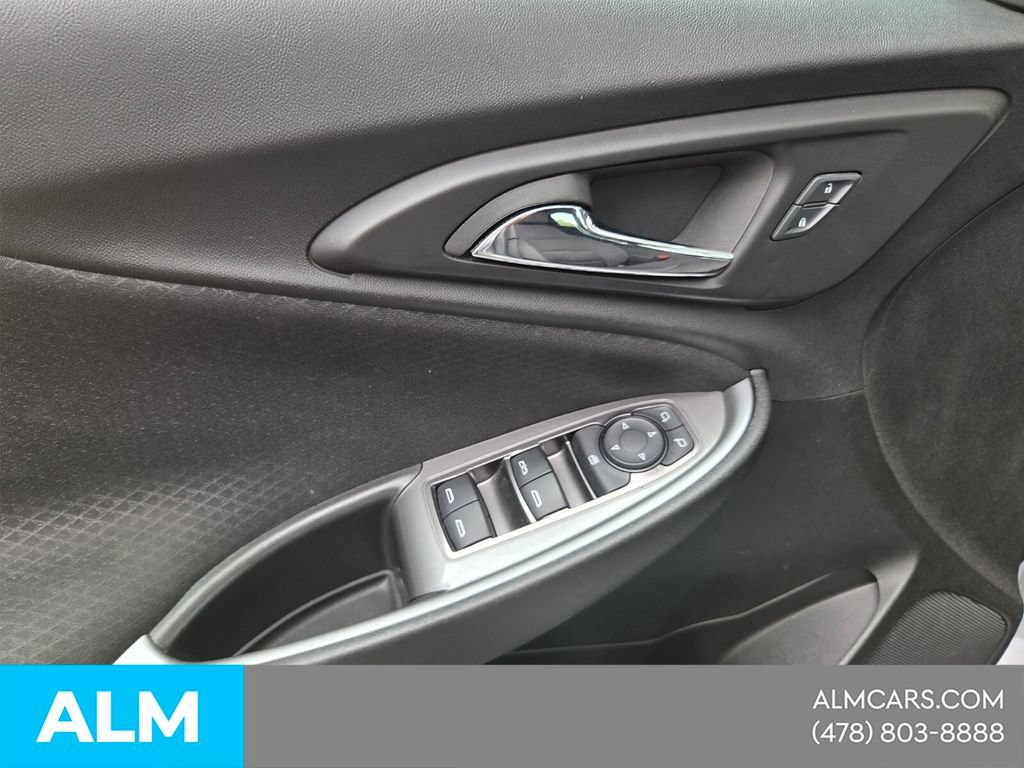 Used 2024 Chevrolet Malibu LT FWD image 28